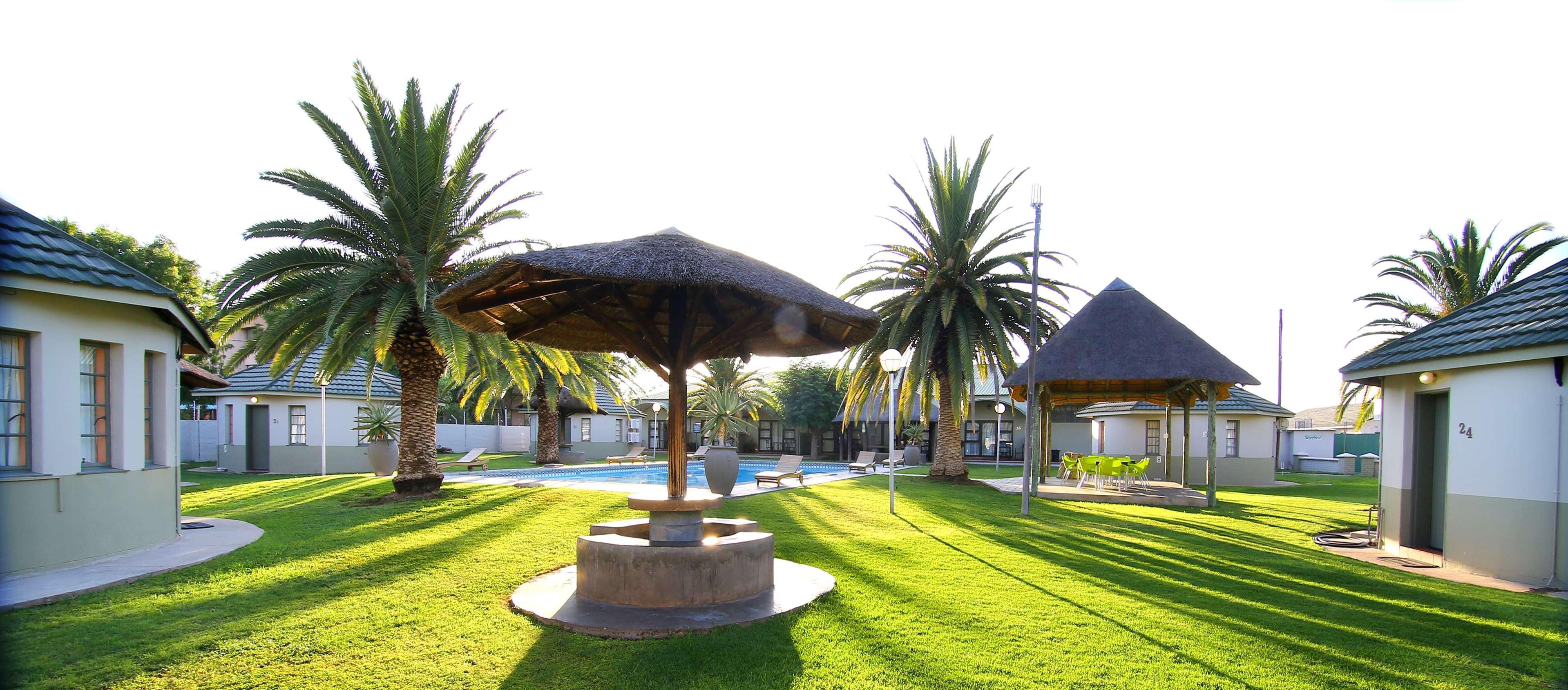 Kalahari Arms Hotel Khemsbok Exterior photo