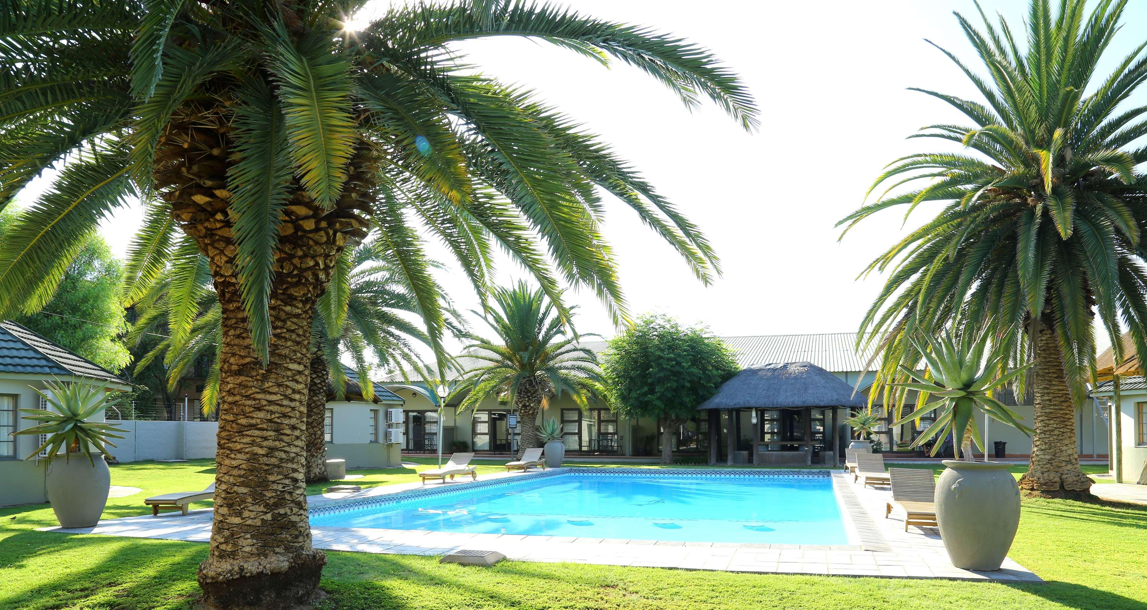 Kalahari Arms Hotel Khemsbok Exterior photo